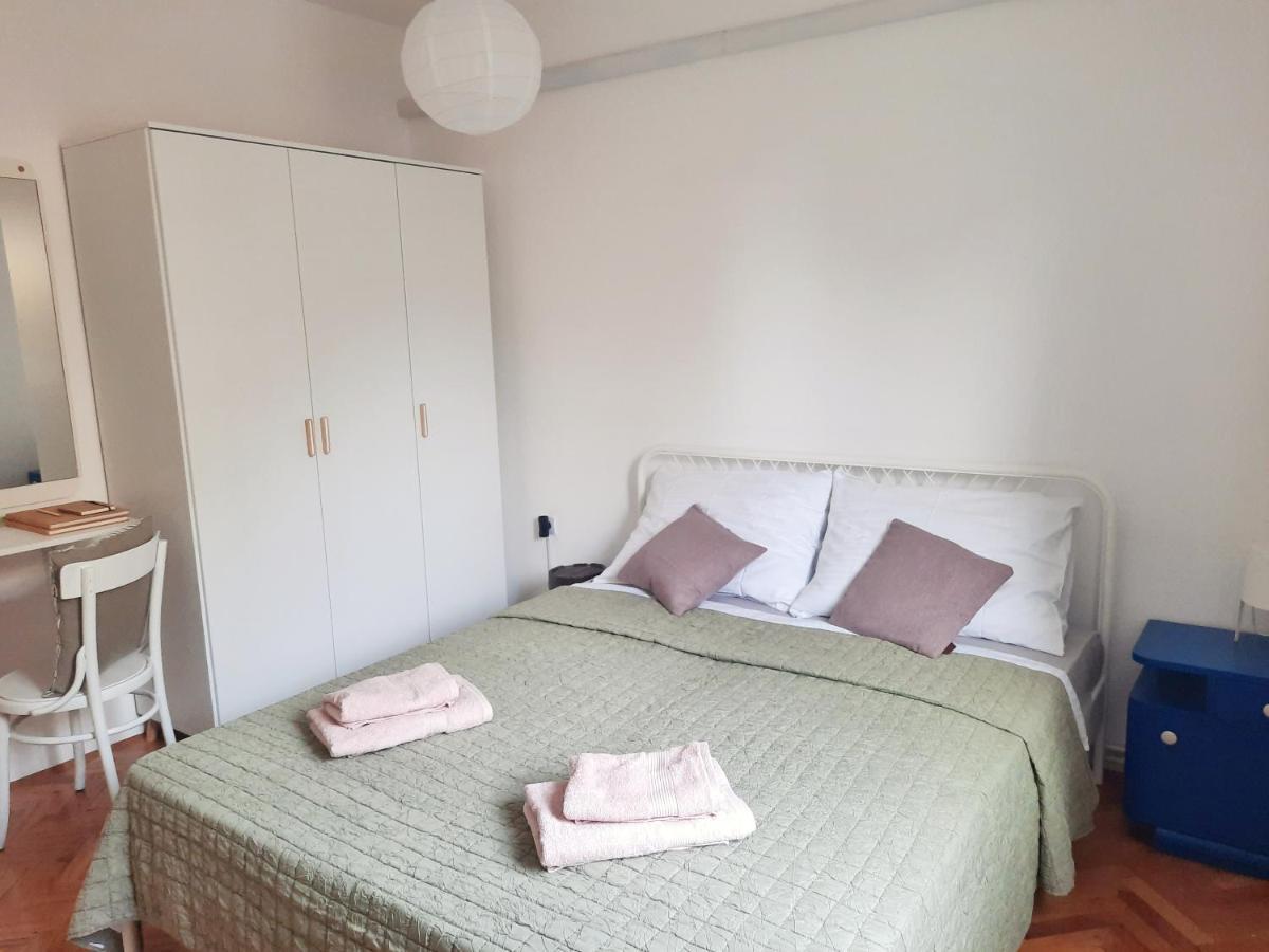 Apartment Nino In Pula Exterior photo